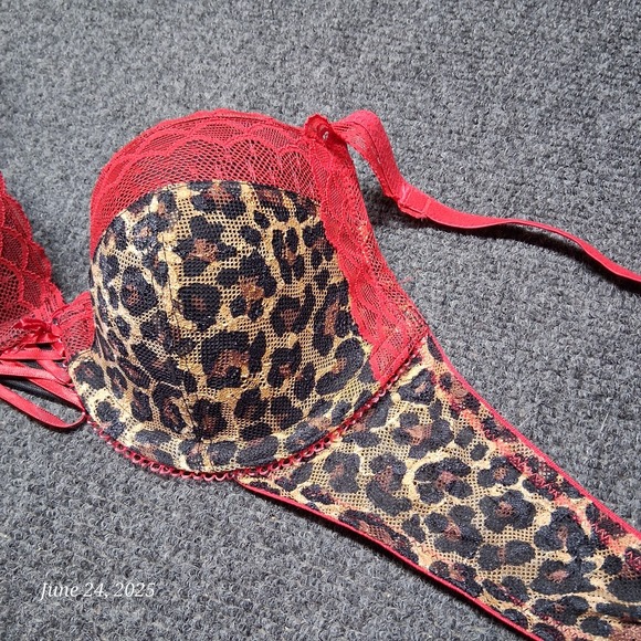 Jezebel Dolled Up Underwired Contour Bra Women Size 36 B Lace Leopard Print - Picture 2 of 6